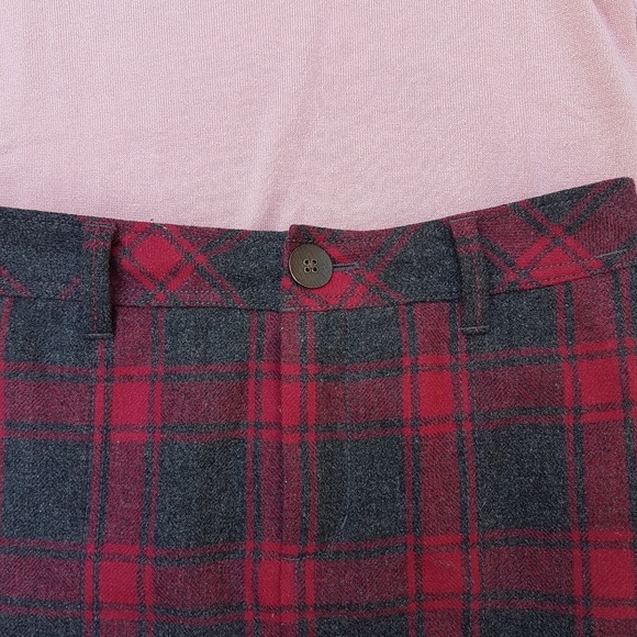 Skirt and sweater - Picture 2 of 7